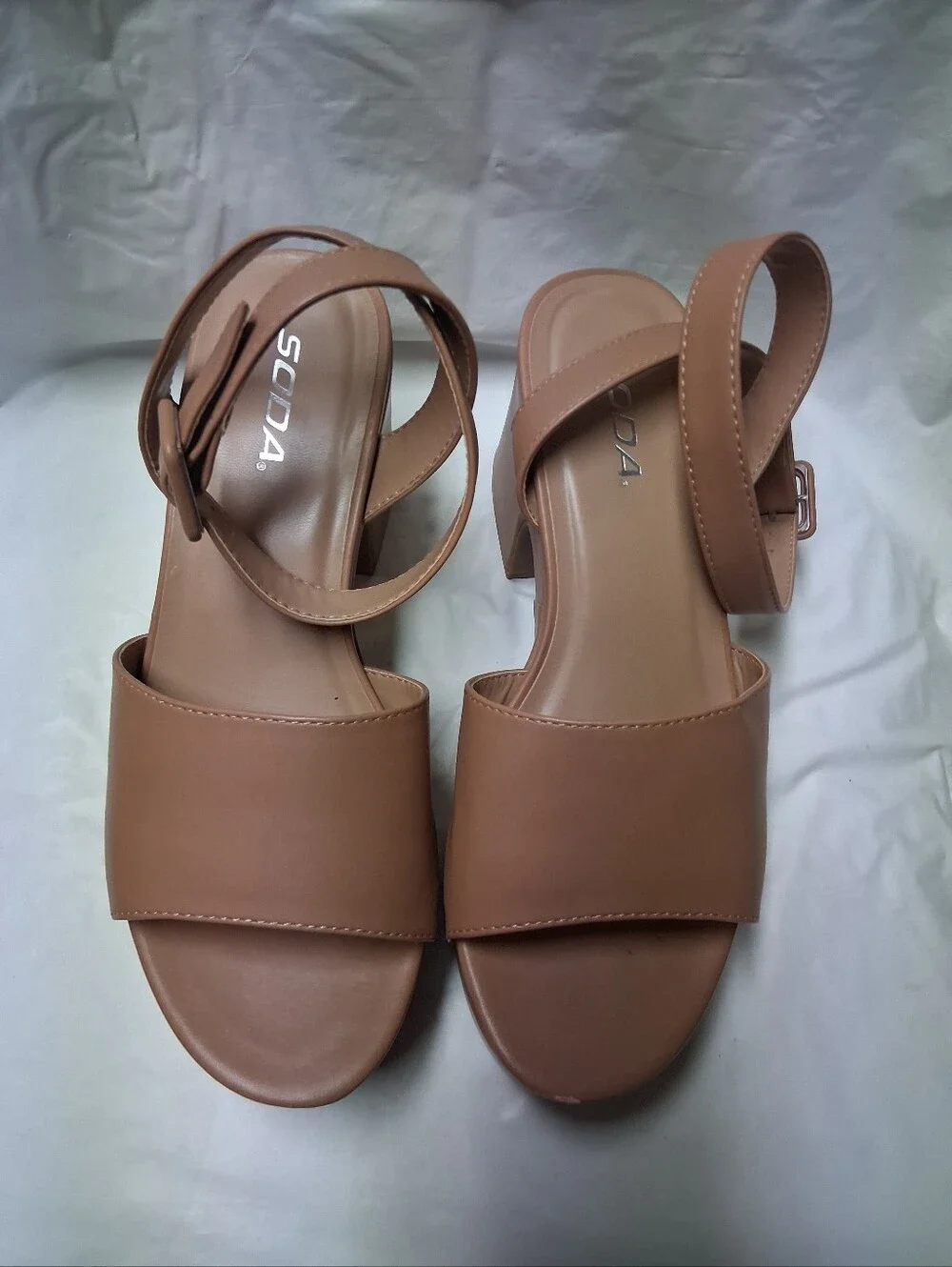 Soda Nude Platform Block Heel Sandals Women's Size 8.5 Preowned